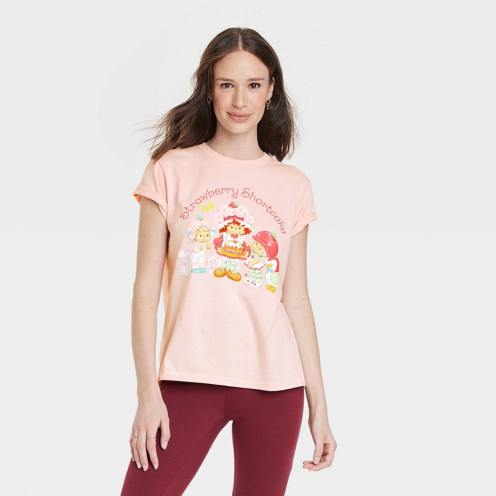 size medium Women's Strawberry Shortcake Short Sleeve Graphic T-Shirt - Pink