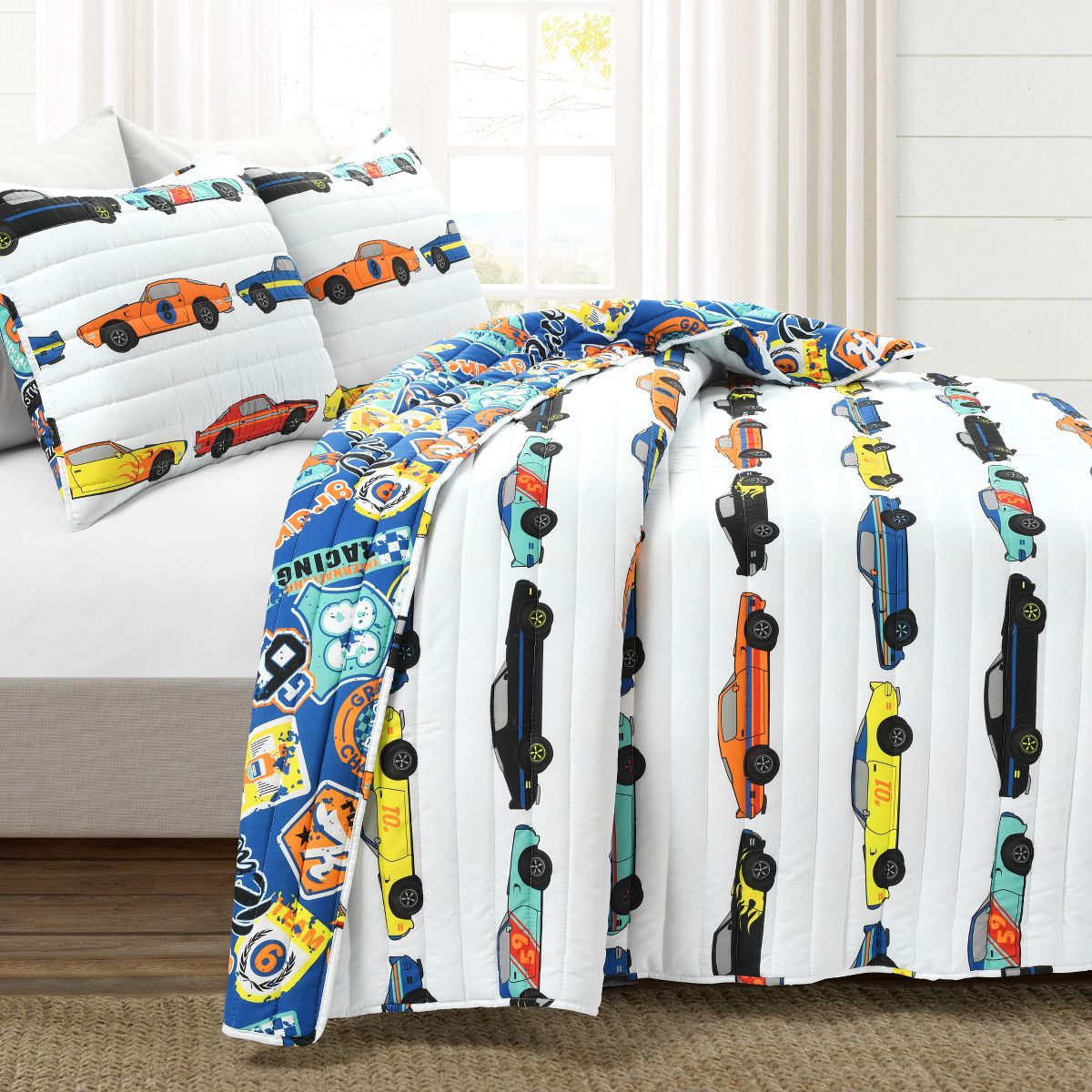 Lush Decor Race Cars Reversible Quilt White/Multi 2Pc Set Twin