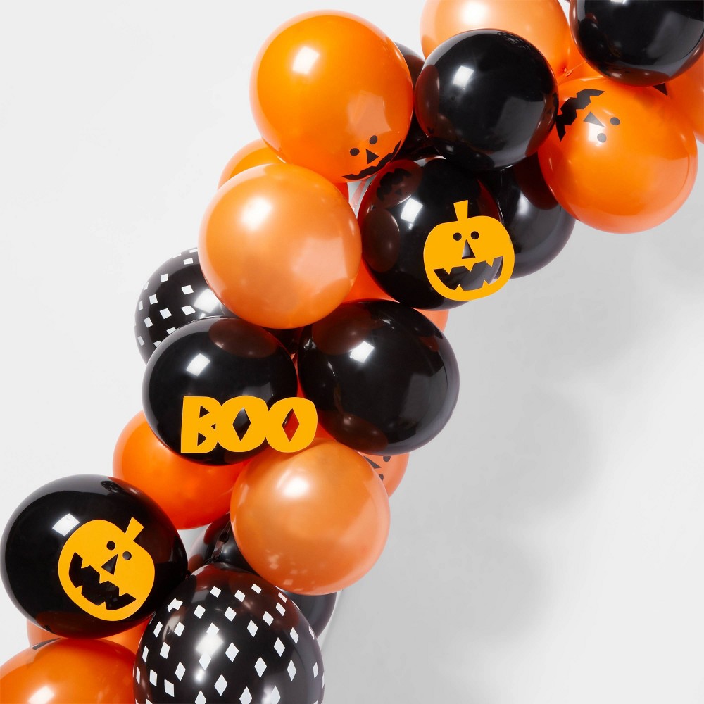 Pumpkins Halloween Arch Balloons - Hyde & EEK! Boutique™