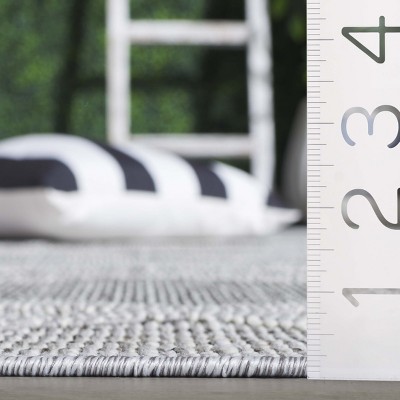 Grey and Ivory Synthetic Boho Indoor/Outdoor Area Rug