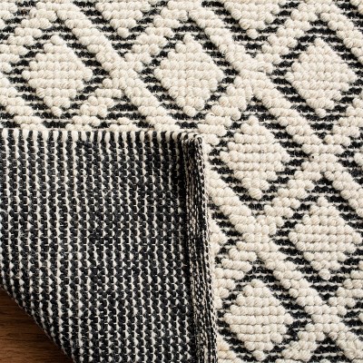 Ivory and Black Hand-Knotted Wool Area Rug, 3' x 5'