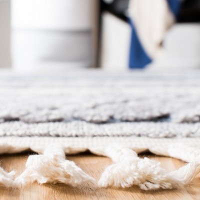 Handmade Blue Wool and Synthetic Stain-Resistant Rug