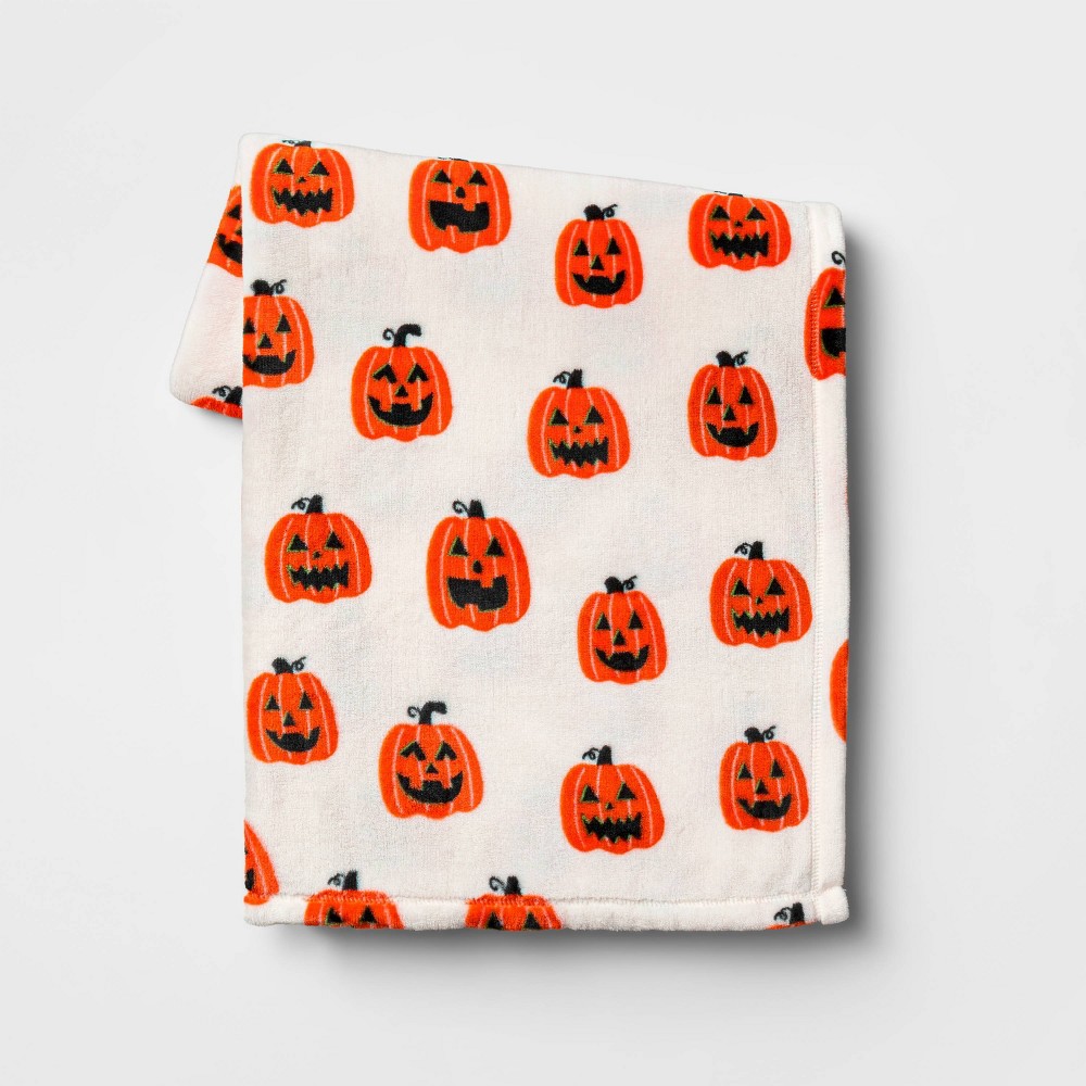 Pumpkin Printed Plush Throw Blanket Ivory/Orange - Hyde & EEK! Boutique