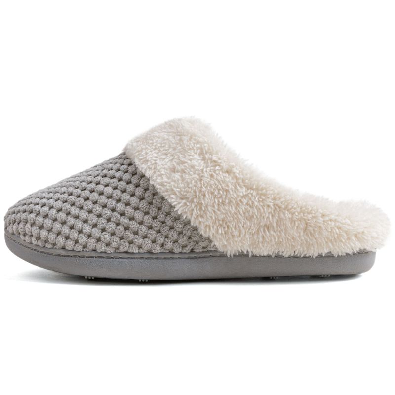 RockDove Women's Bubble Stitch Faux Fur Lined Slide Slippers, 3 of 7