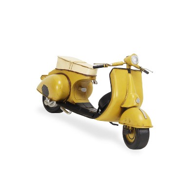 Cheung's Essio 1959 Yellow Scooter