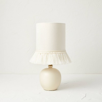 White fringe best sale lamp shade