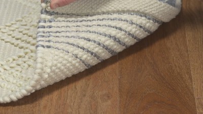 Handmade Gray and Ivory Wool Flat Woven Accent Rug