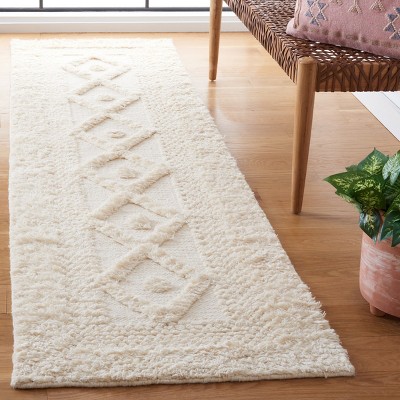 Ivory Hand-Knotted Wool and Cotton 2' x 3' Area Rug