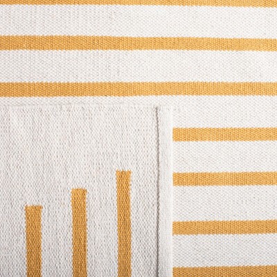 Ivory Coast Casual 4' x 6' Hand-Woven Cotton Area Rug