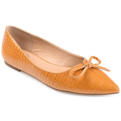 JOURNEE COLLECTION Devalyn Croc Embossed Pointed Toe Flat (Women)