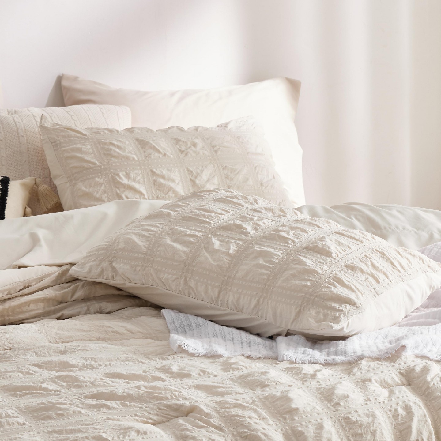 Комплект постельного белья Bedsure 7 Pcs Plaid Seersucker Bedding Set Queen Size Beige, цвет: Бежевый — фото 4