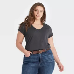 Women's Plus Size Short Sleeve V-Neck T-Shirt - Universal Thread™  Charcoal Gray 4X