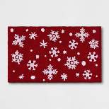 1'2"x2'6" Flocked Snowflakes Doormat Red/White - Wondershop™