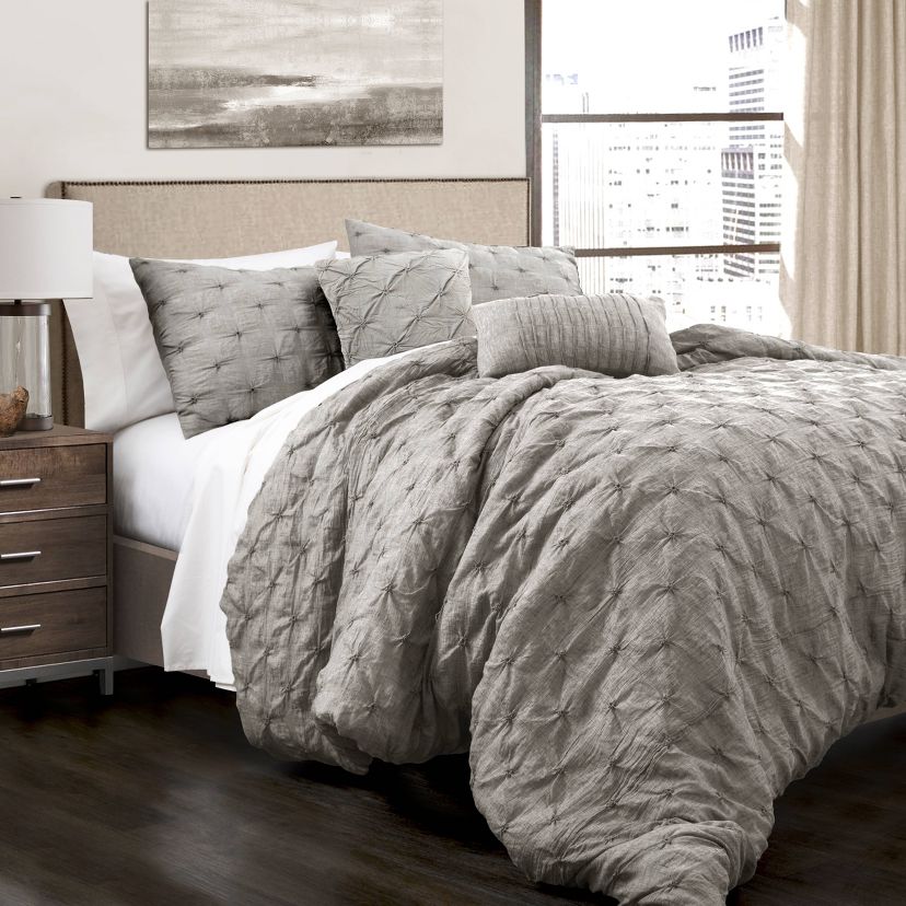Ravello Pintuck Collection - Lush Décor