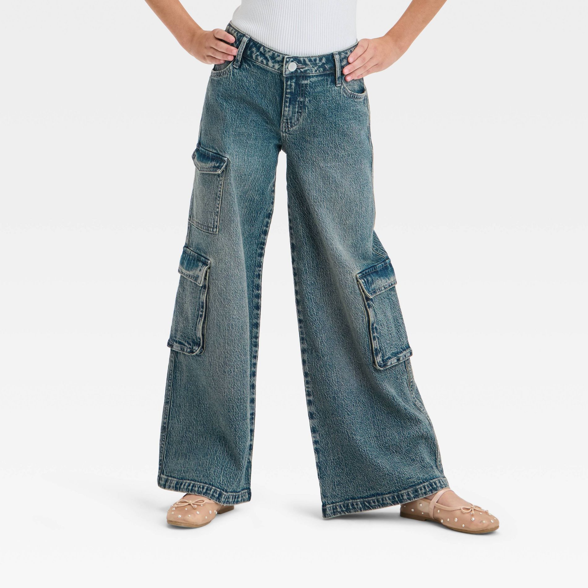 Girls' Mid-Rise Wide Leg Cargo Jeans - art class™ Dark Wash 7