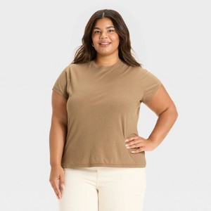 Women's Short Sleeve T-Shirt - Universal Thread™ - 1 of 3