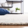 Metro MET876 Hand Tufted Area Rug  - Safavieh - 4 of 4