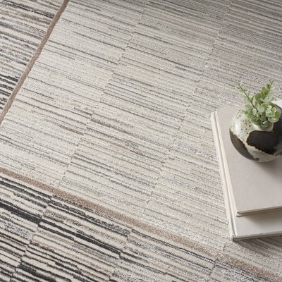 Modern Abstract Shimmer Grey Black Synthetic Rug - 7'10" x 9'10"