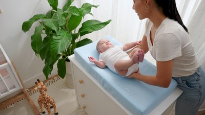 White Muslin Fitted Changing Pad Cover for Baby Diaper Station