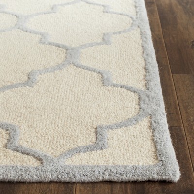 Hand-Tufted Cambridge Elegance Wool Runner Rug in Light Blue/Ivory