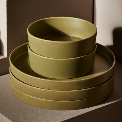 Green Ceramic 16-Piece Dinnerware Set with Embossed Detailing