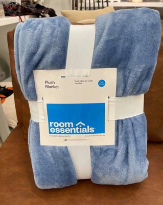 Full/queen Solid Plush Bed Blanket True White - Room Essentials™ : Target