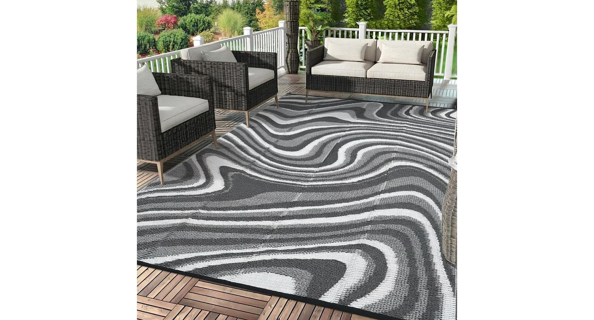 Outdoor Grey Plastic Straw Rug – Modern Striped Collapsible Patio Mat, Easy to Clean, Portable Low Pile Carpet – Ideal for Camping and Garden