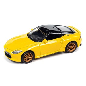 1/64 2023 Nissan Z, Ikazuchi Yellow Auto World 2023 AWSP134-B - 1 of 2