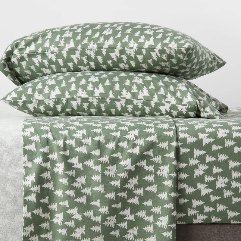 Full Holiday Pattern Flannel Sheet Set Trees - Threshold&#8482;, 2 of 5