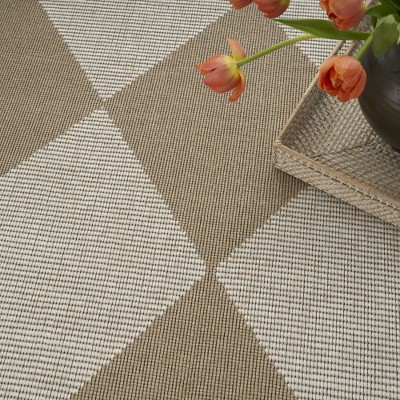 Ivory and Beige Geometric Cotton Blend Washable Rug 5' x 7'