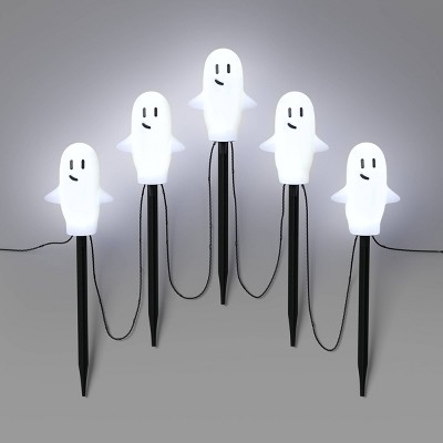5ct 15.5" LED Halloween Pathway Lights with Chasing Effect and Timer Cool White Ghost - Hyde and EEK! Boutique™: Outdoor Ghost Decor