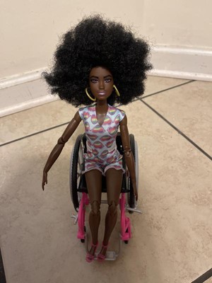 Barbie Doll with Wheelchair and Ramp, Kids Toys, Barbie Fashionistas, Curly  Black Hair, Rainbow Heart Romper, Clothes and Accessories