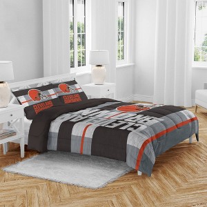 NFL Cleveland Browns Heathered Stripe Queen Bed in a Bag - 3pc - 1 of 3