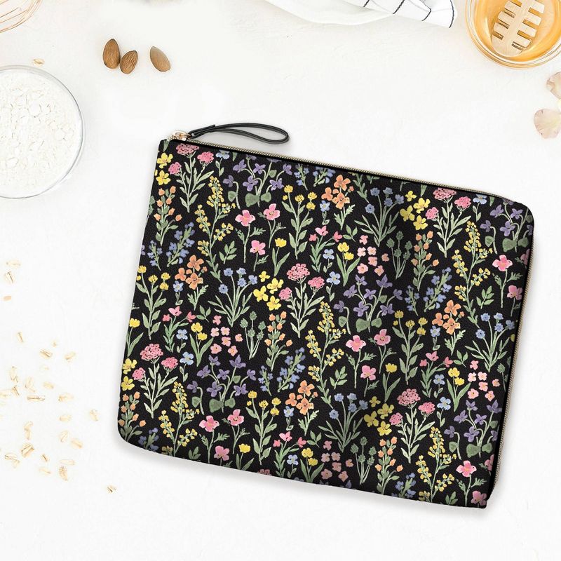 Day Designer Accessory Pouch Flower Field Black, 3 of 7