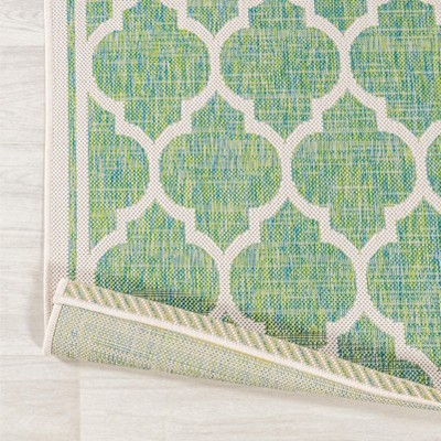 Cream and Green Synthetic Trellis 5' Square Reversible Rug