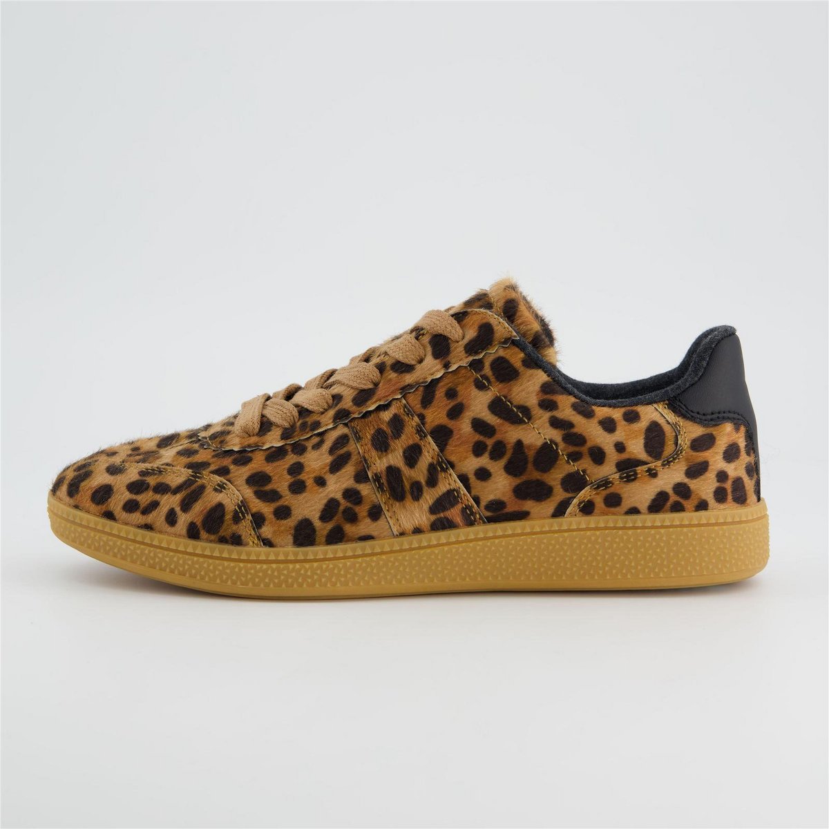 Женские кроссовки CUSHIONAIRE Bravado Women’s Leopard Print Lace-Up Sneakers – Stylish Everyday Shoes with Cushioned Comfort Leopard Fabric 7.5 — фото 6