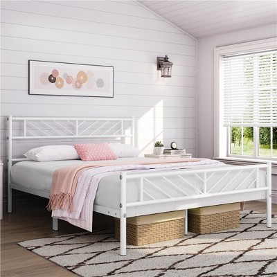 Yaheetech Metal Platform Bed with Arrow Design Headboard and Footboard