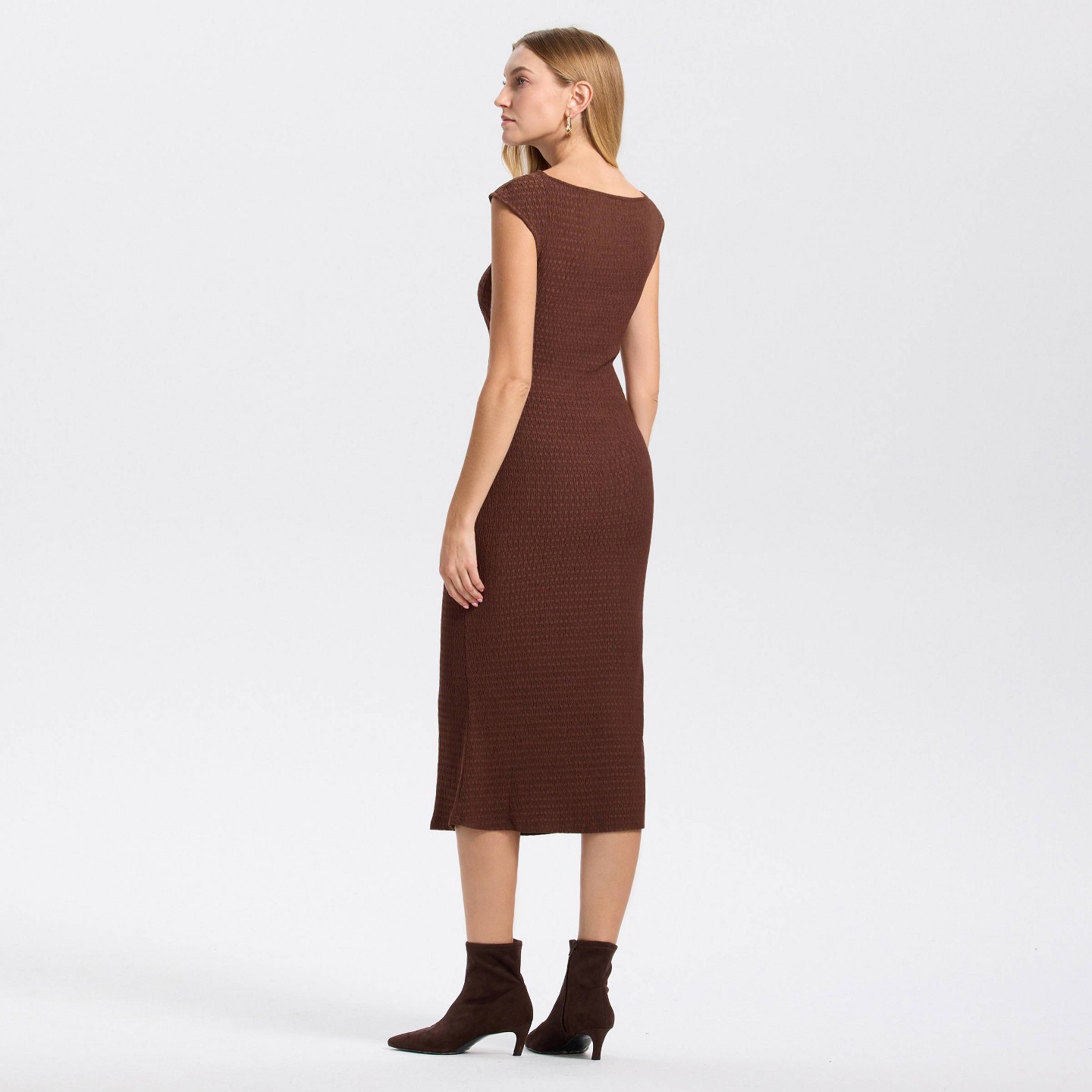 Женское платье A New Day Sleeveless Textured Knit Midi Bodycon, цвет: Коричневый — фото 2