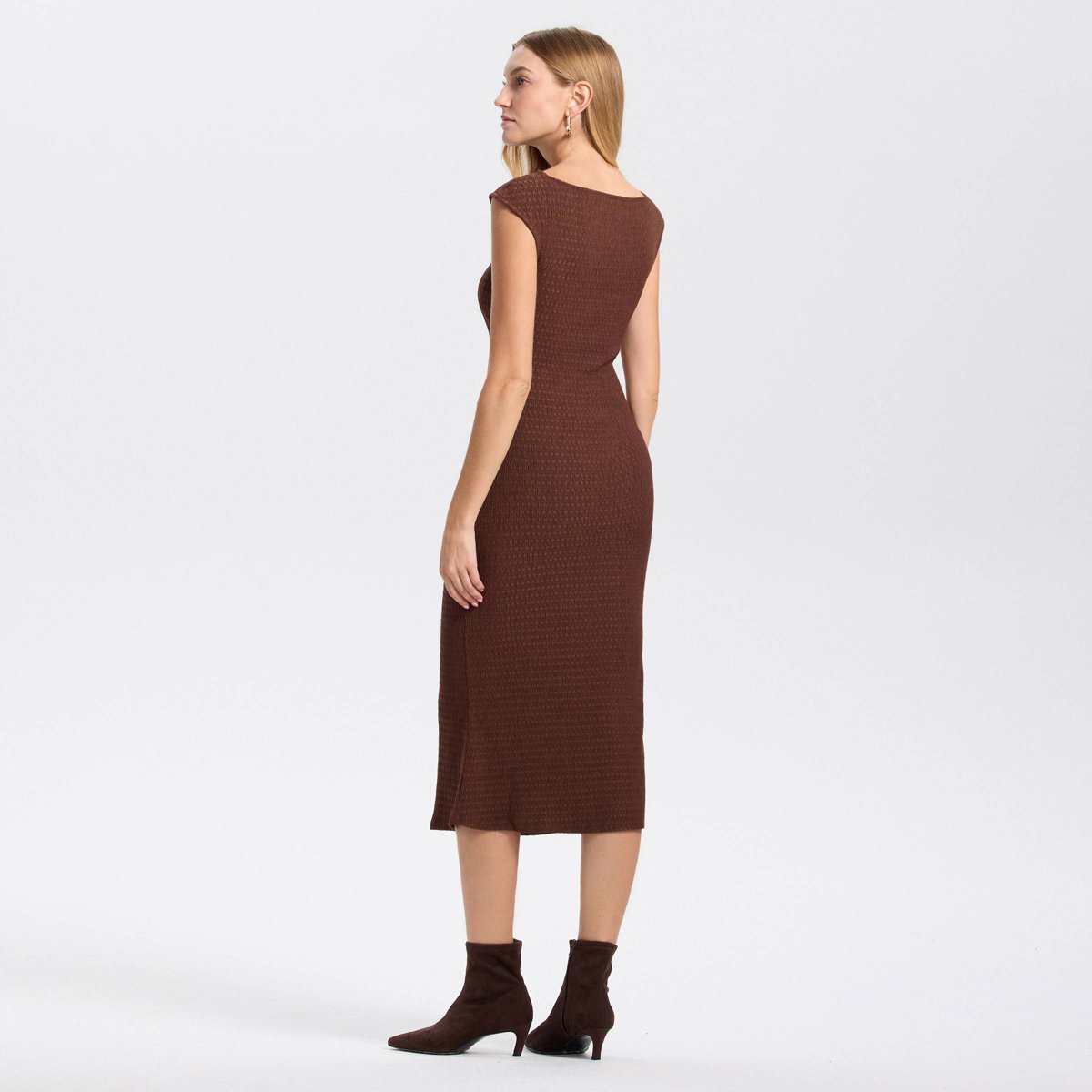 Женские платья A New Day Women's Sleeveless Textured Knit Midi Bodycon Dress - A New Day™ Brown S — фото 2