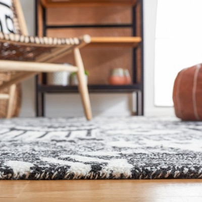 Bohemian Bliss Black & Ivory Hand-Tufted Wool Area Rug 8' x 10'