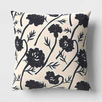 17"x17" Calendula Floral Square Outdoor Throw Pillow - Room Essentials™