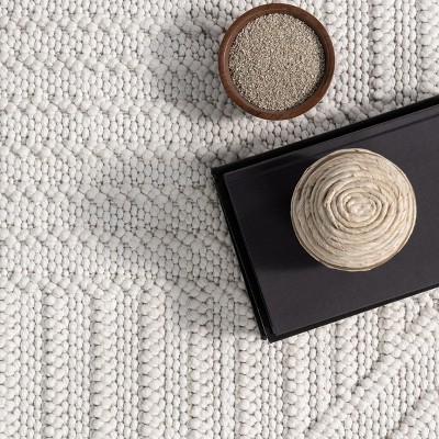 Nuloom Makena Geometric 4x6 Indoor Area Rug for Living Room Bedroom Dining Room Kitchen, Off White