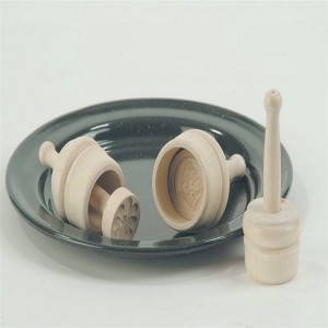Lehman's Hard Carved Wooden Round Plunger Butter Mold Assorted Patterns Medium - 1 of 1