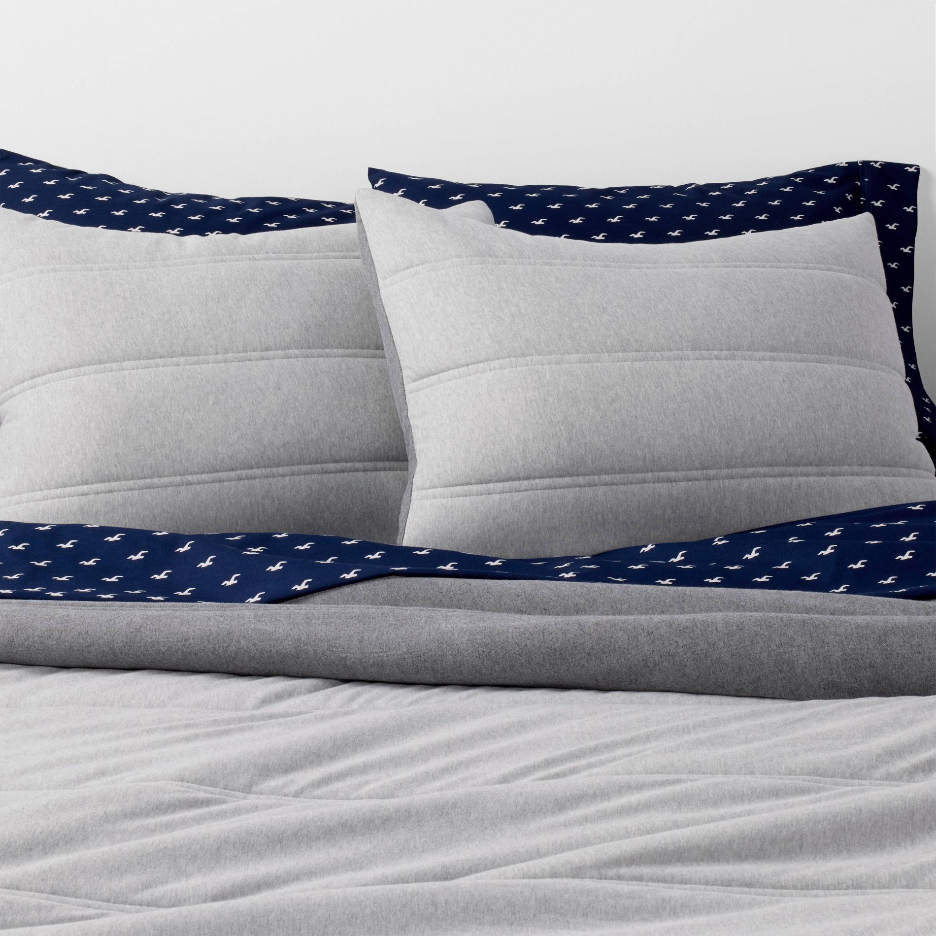 Reversible Jersey Puff Comforter Set Heathered Gray - The Hollister Collection at Target