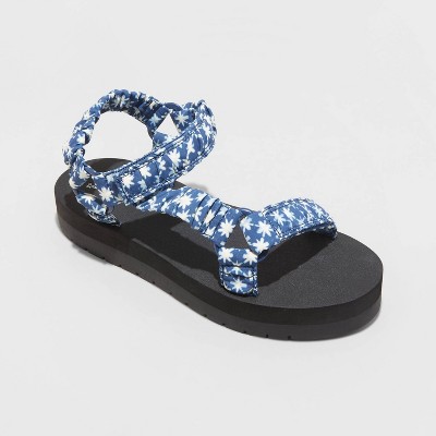 Women's Floris Platform Sport Sandals - Universal Thread™ Blue
