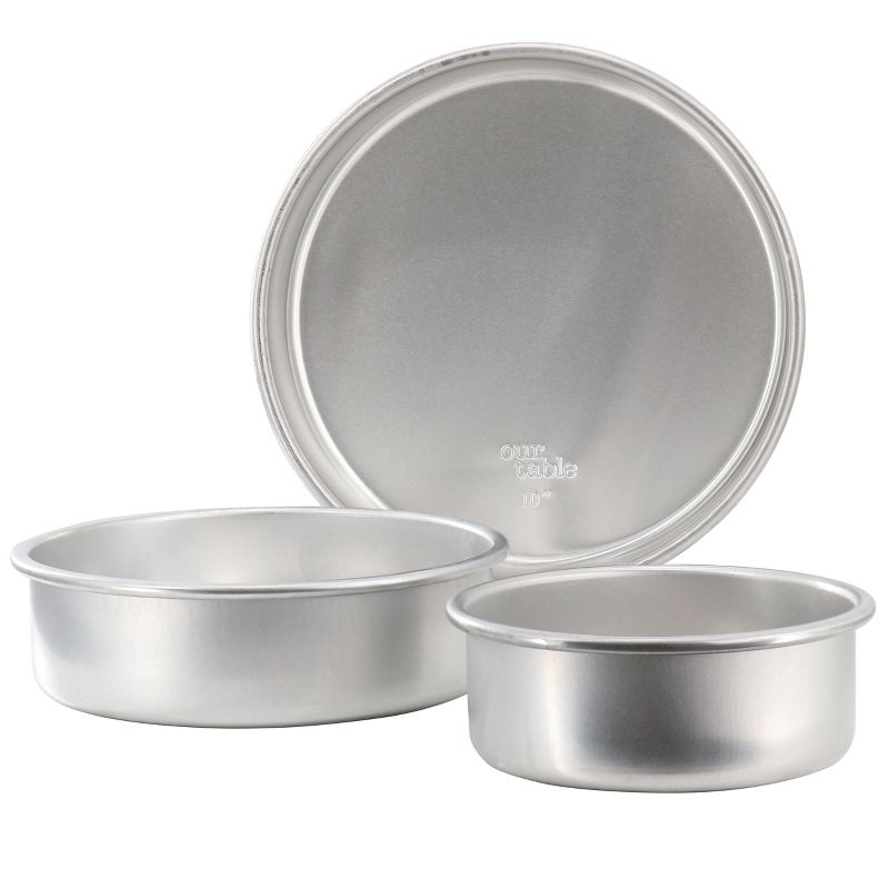 Our Table 3 Piece Round Aluminum Cake Pan Set in Silver, 1 of 7