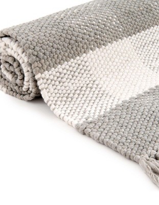 Gray and Ivory Synthetic Plaid Washable Rectangular Rug 4' x 6'