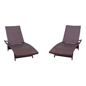 Relax Wicker Chaise lounge with folding legs
Price is for a Set of 2

Aluminum frame with flat PE wicker - 1 of 4