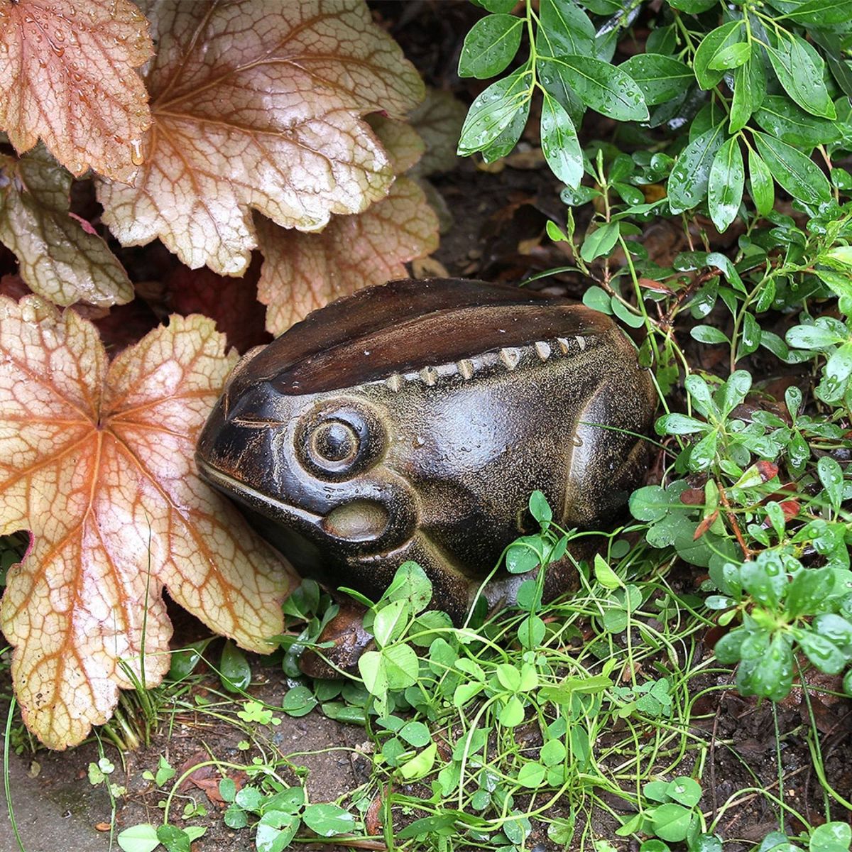 Achla Designs Frog Indoor/Outdoor Statue Bronze: Aluminum Animal Decor for Tabletop or Floor, 4.5" Height, 3 lbs - thumbnail 3