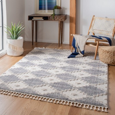 Ivory and Gray Synthetic Diamond Pattern 4' x 6' Area Rug